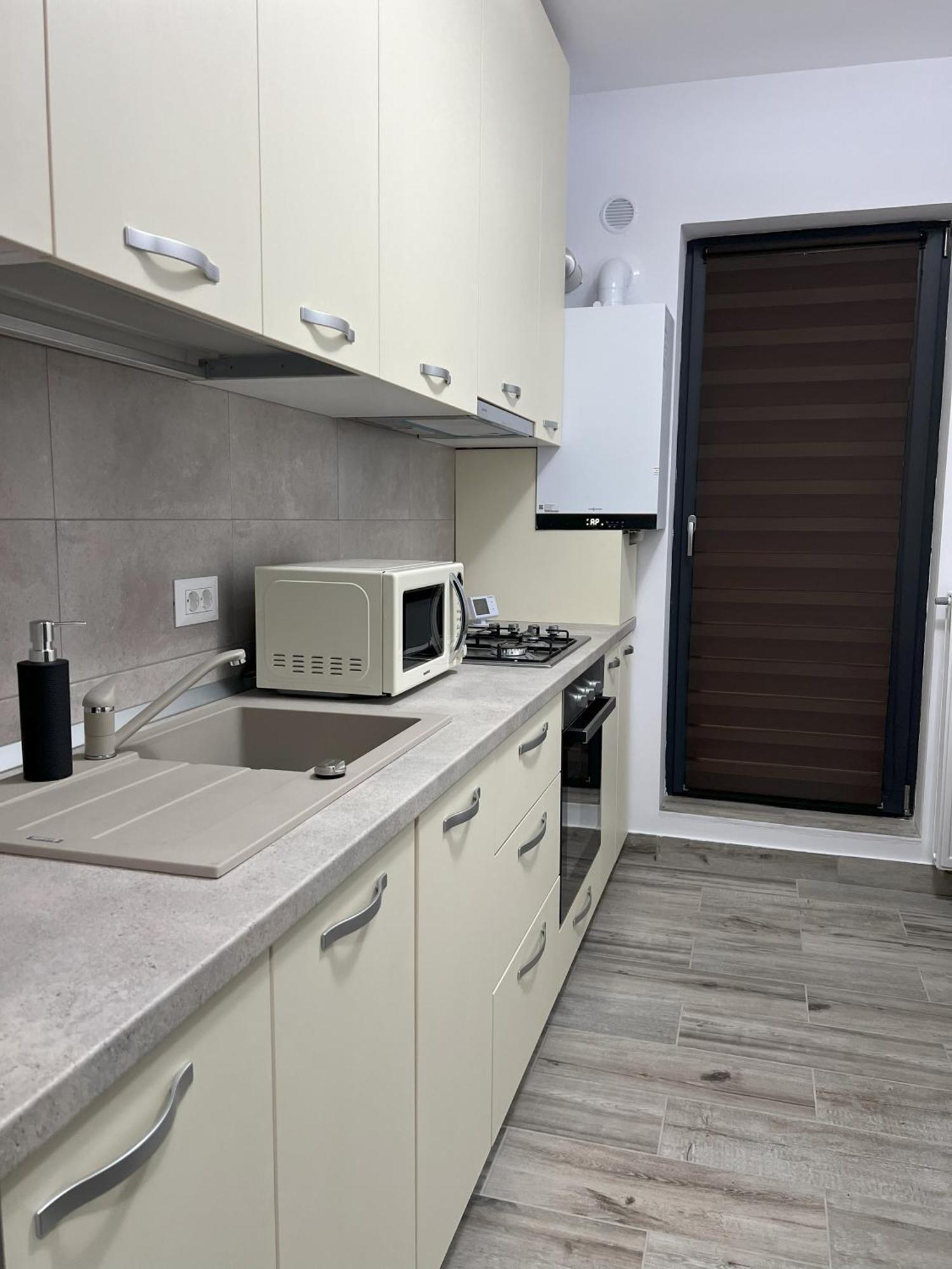 Refined Studio Haven At Exigent Plaza - 08 布加勒斯特 外观 照片
